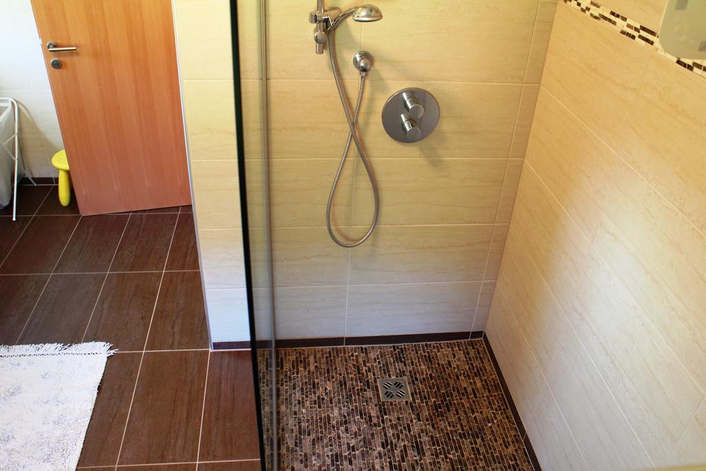 Villa Relax Am See Bodensdorf Room photo